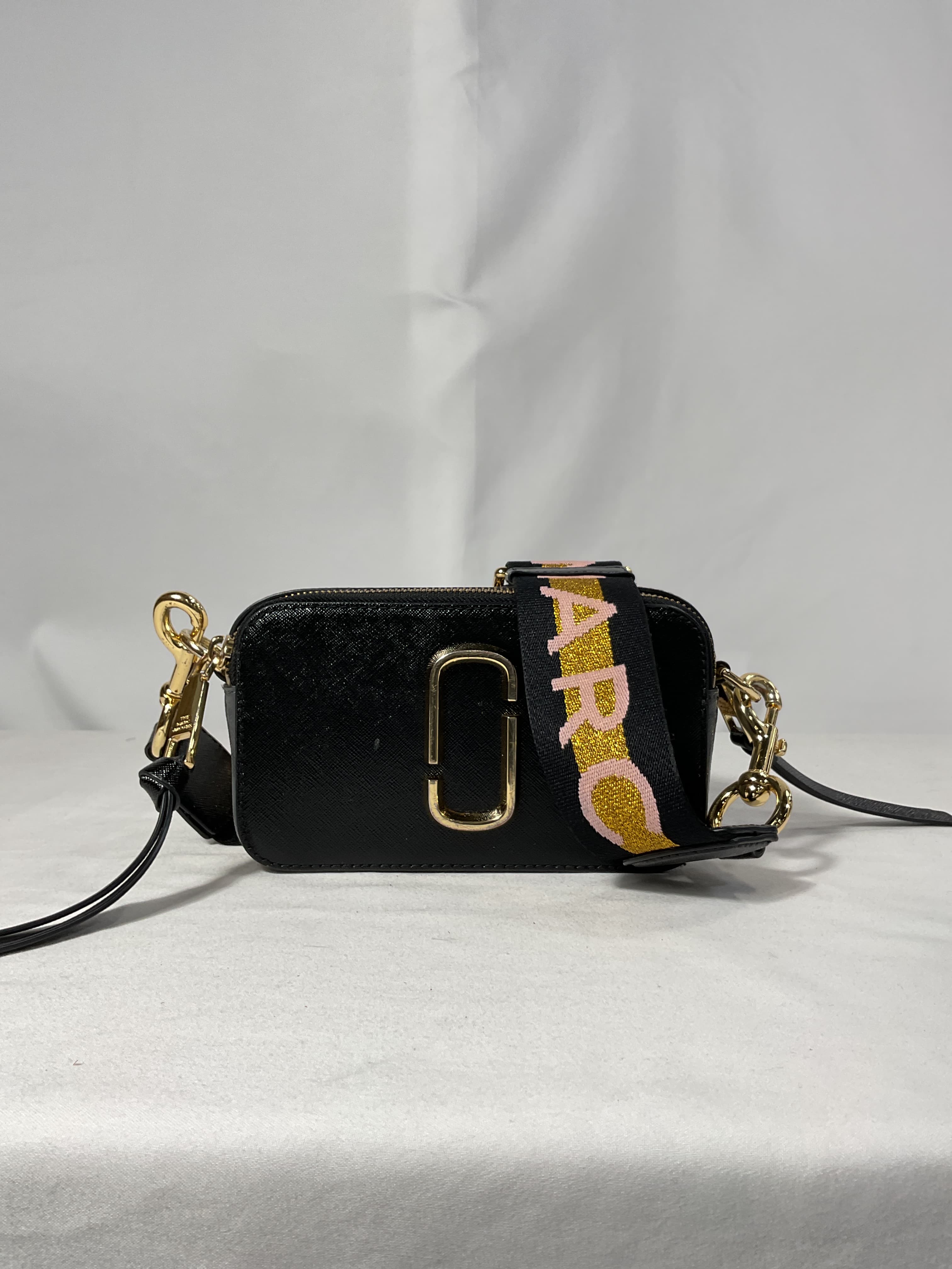 The Logo Strap Snapshot - Image 3