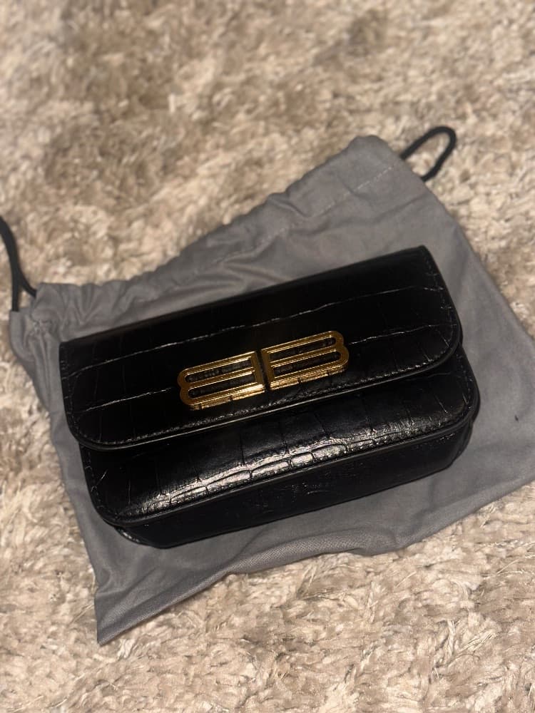 Embossed Leather Shoulder Bag - Image 2