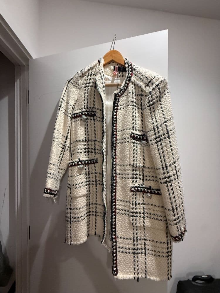 Preppy White Coat - Image 2