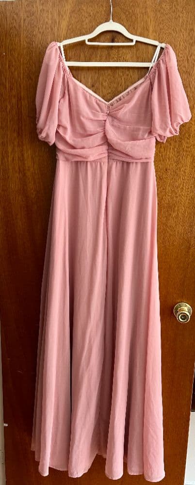Light Bubblegum Pink Off-the-shoulder Gown - Image 4