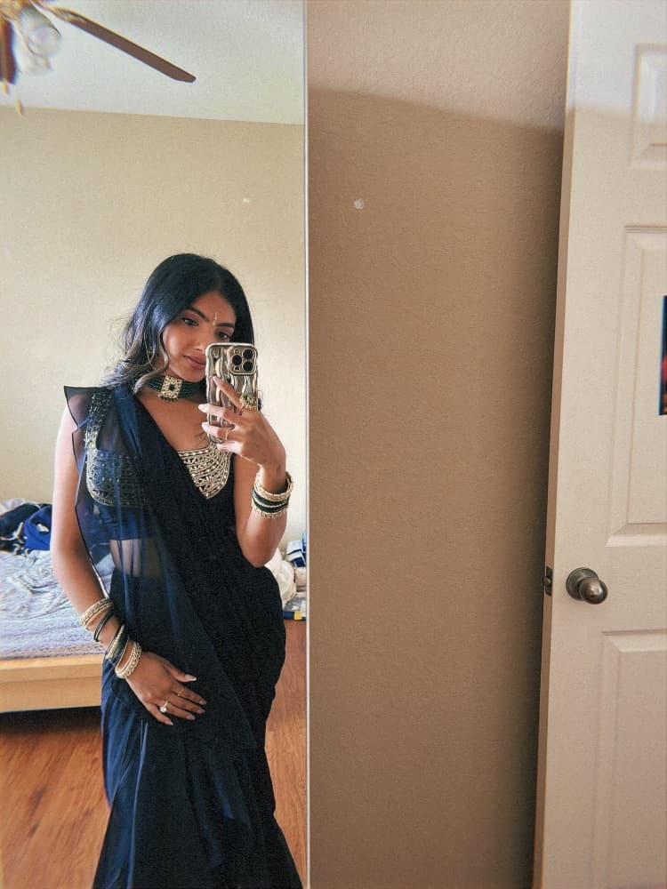 Draped Saree - Image 4