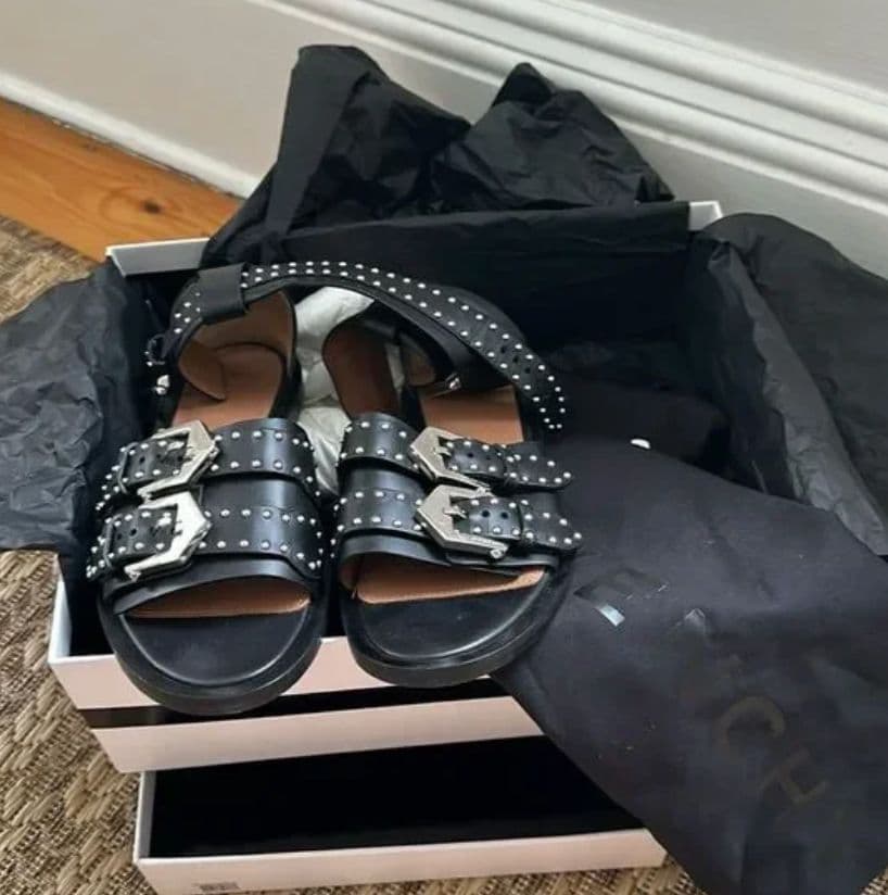 Givenchy Elegant Sandals - Size 36 - Image 3