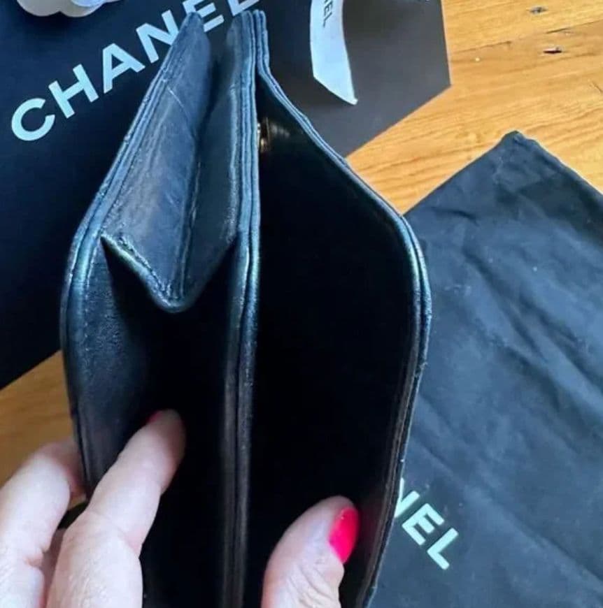 Vintage Authentic Chanel Full Flap Shoulder Bag - Image 4