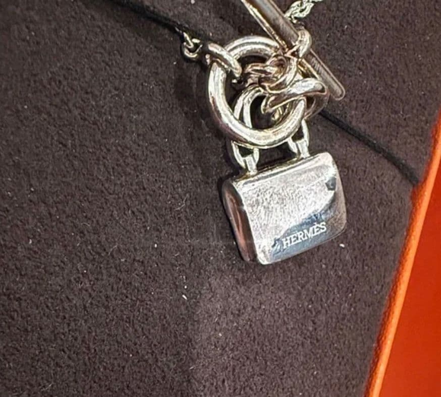 Hermès Amulettes Constance Pendant Silver Necklace - Image 5