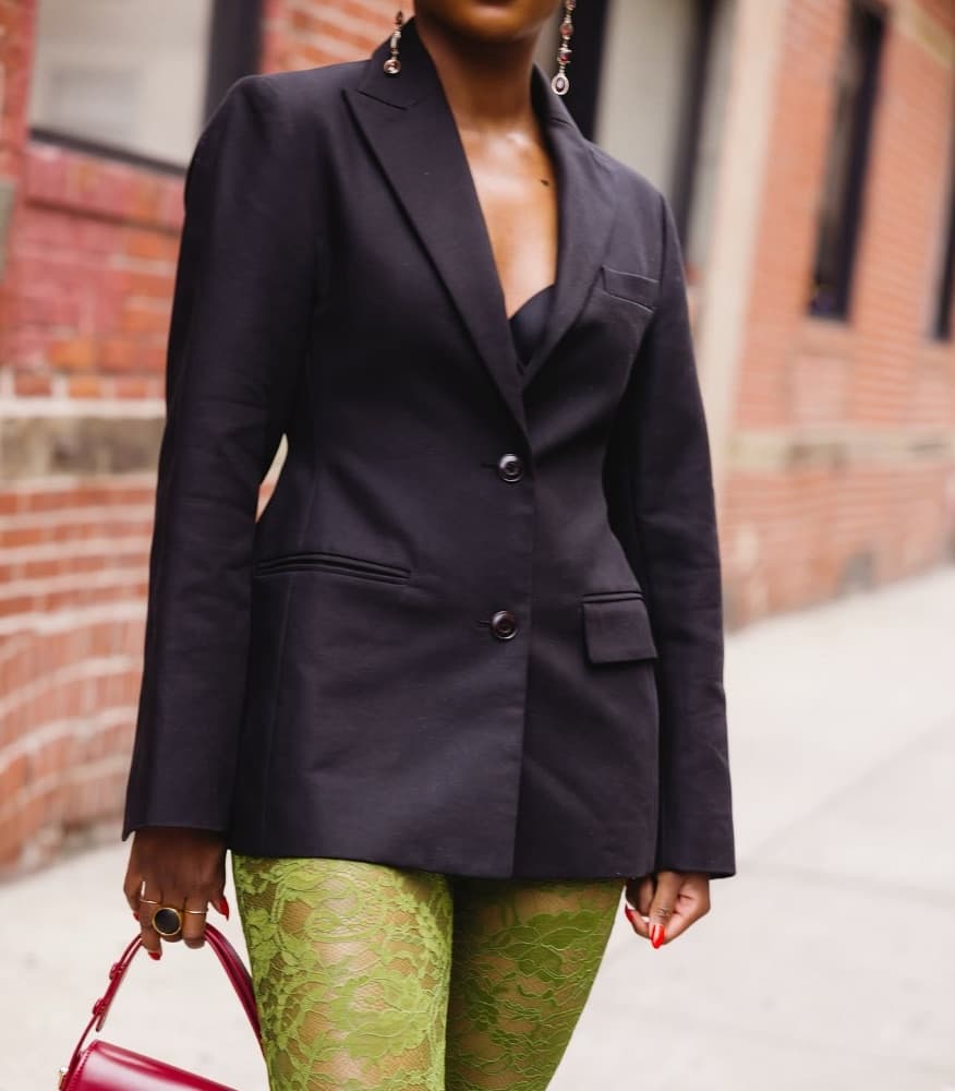 THE FRANKIE SHOP COLETTE HOURGLASS BLAZER IN BLACK - Image 1
