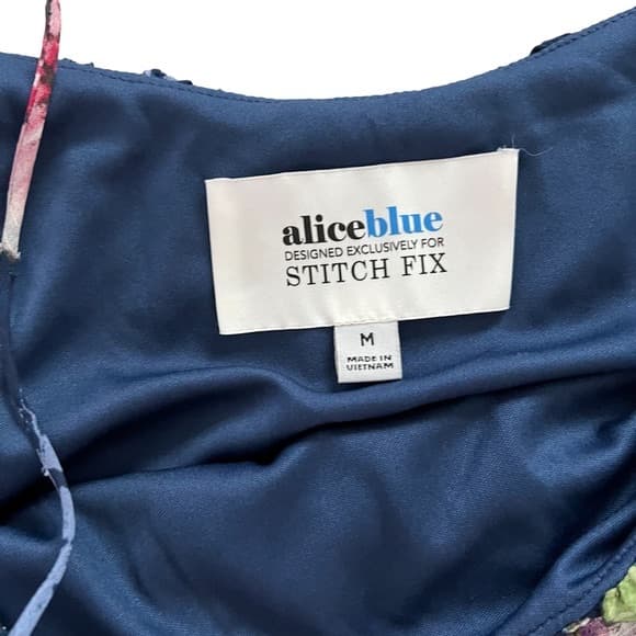 Alice Blue Cold Shoulder Top Sz M - Image 3