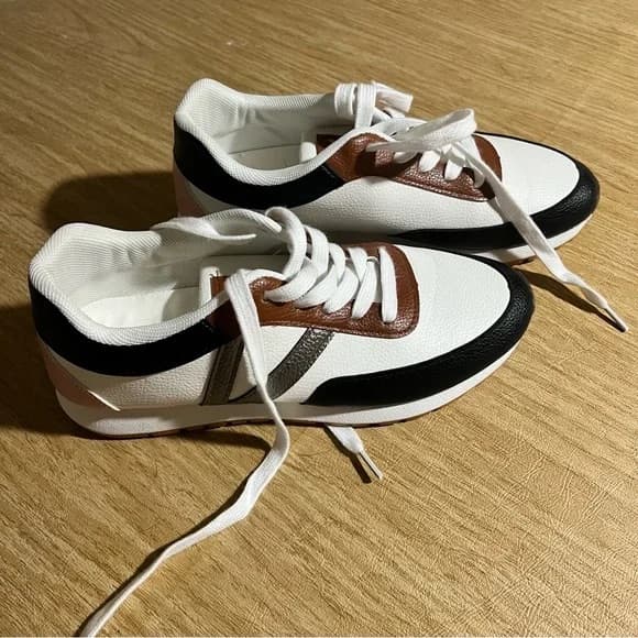 Grace & Lace Women’s Sneakers 8.5 - Image 1