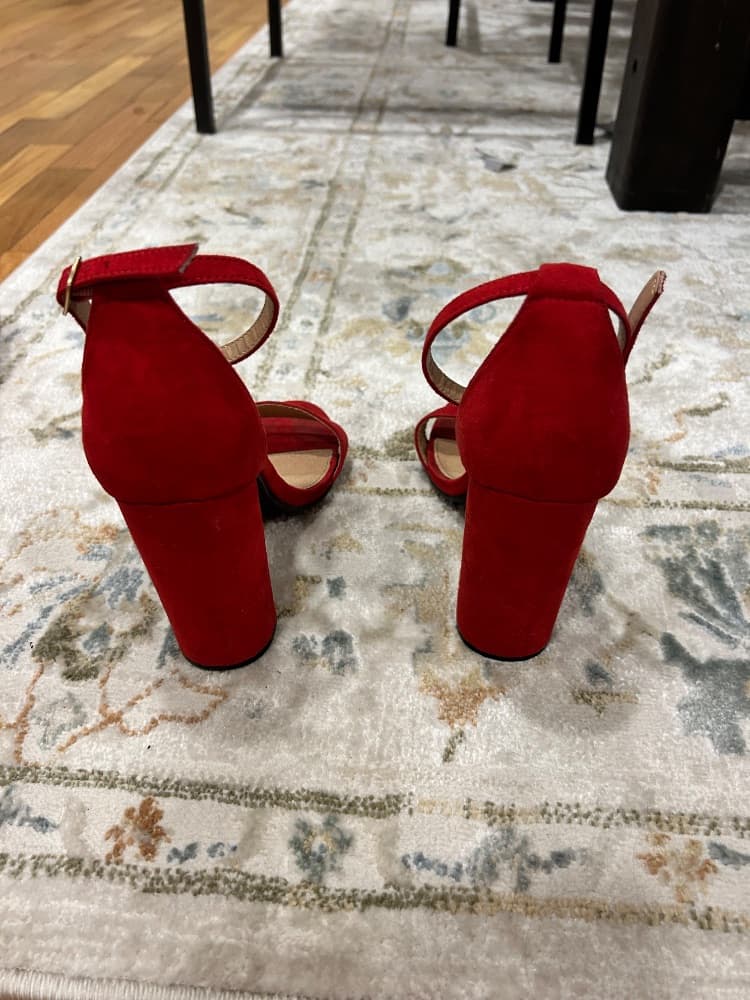 Gorgeous Crimson Block Heels! - Image 3