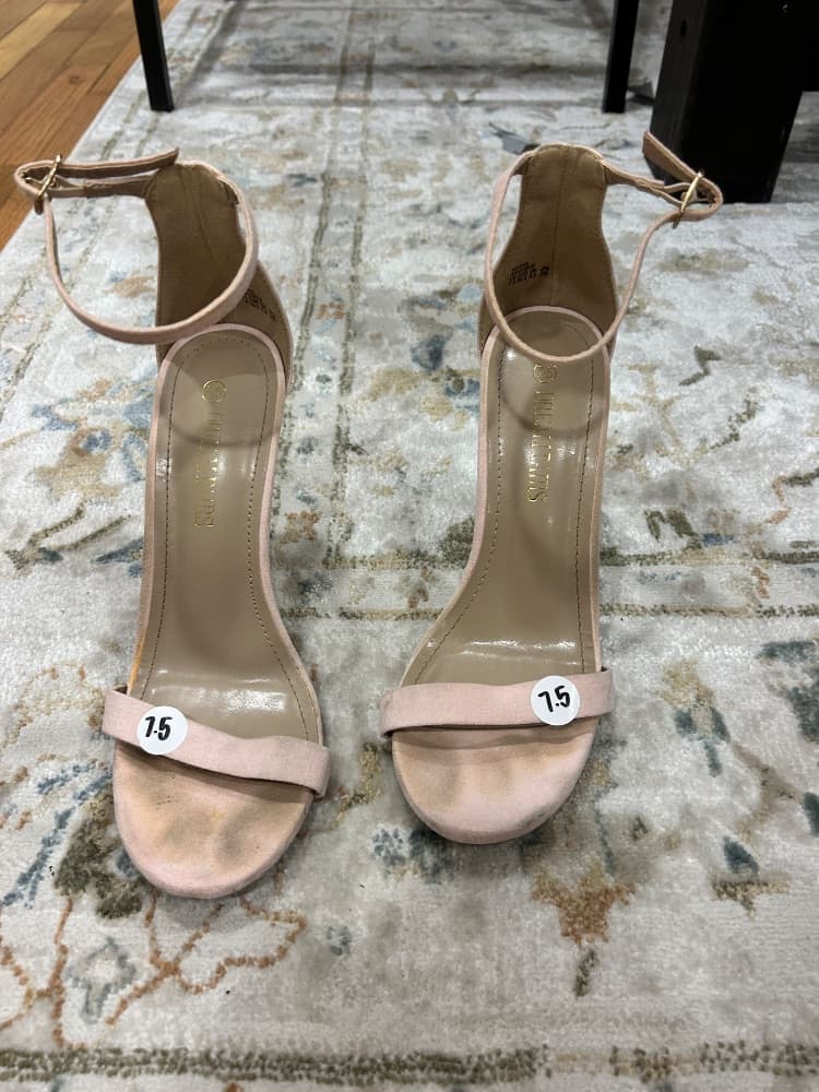 Dusty Rose Pink Classic Block Heels! - Image 1