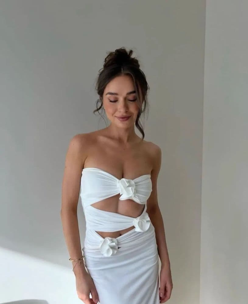Maygel Coronel Women's White Ruched Rosette Cutout Halter Veranera Dress - Image 1