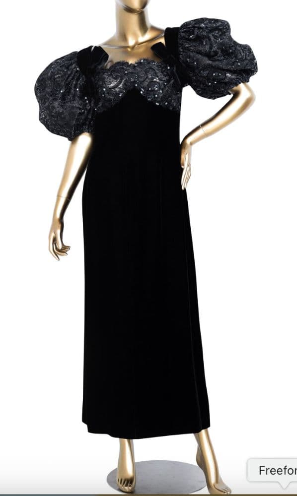 Carolyne Roehm Embellished Velvet Gown - Image 3