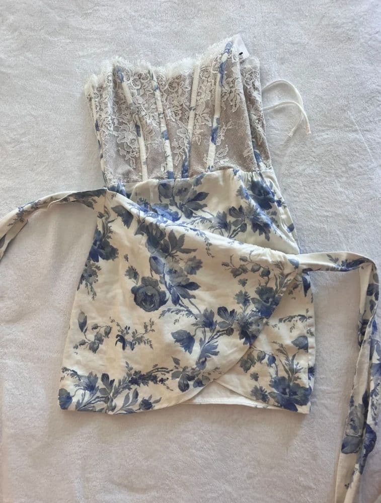 Veronica Chapman Blue and White Floral Corset Dress - Image 5