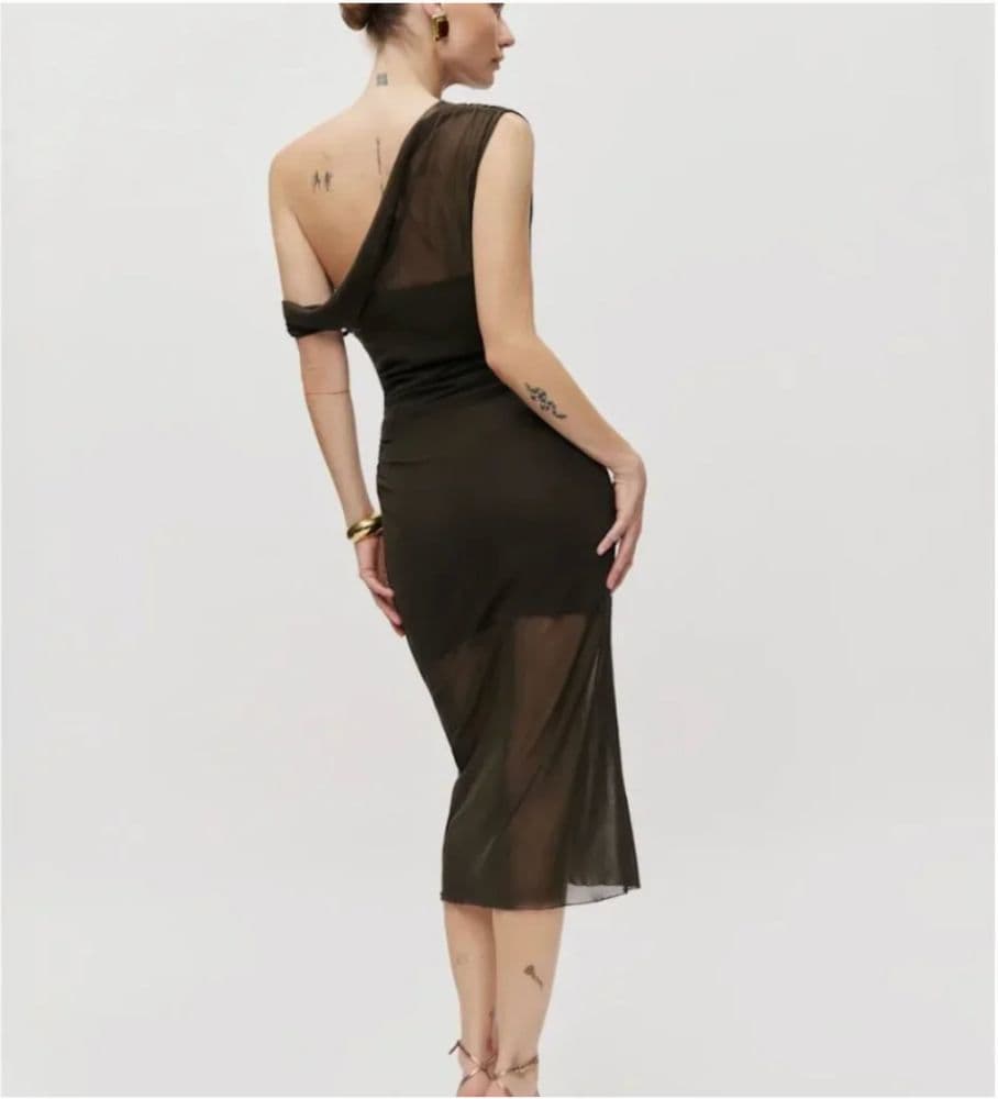 Reformation Adrielle Knit Dress in Coco - Image 3