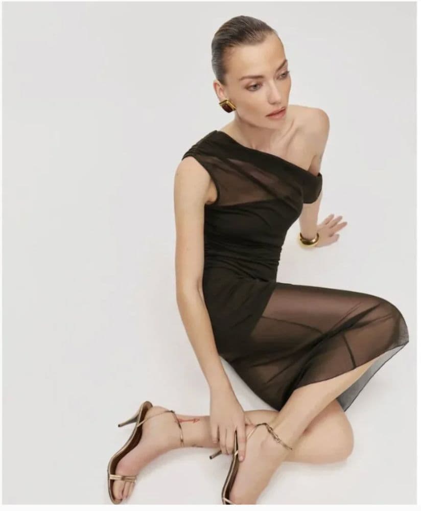 Reformation Adrielle Knit Dress in Coco - Image 4