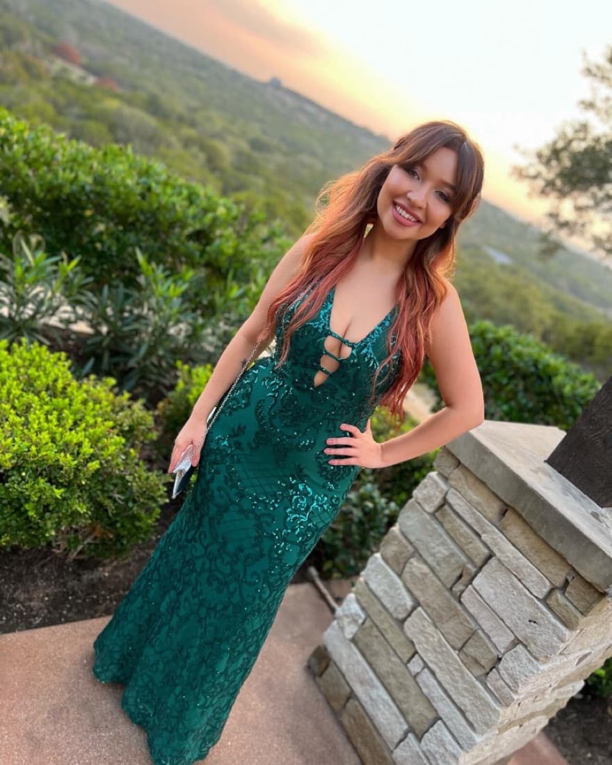 Emerald Green Sequin Gown - Image 3