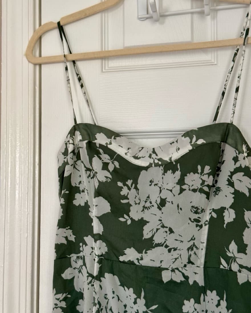 Green Floral Midi Dress Abercrombie - Image 3