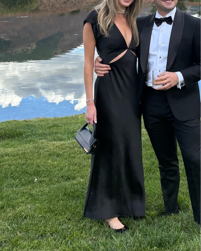 Elegant Black Silk Gown - Image 3