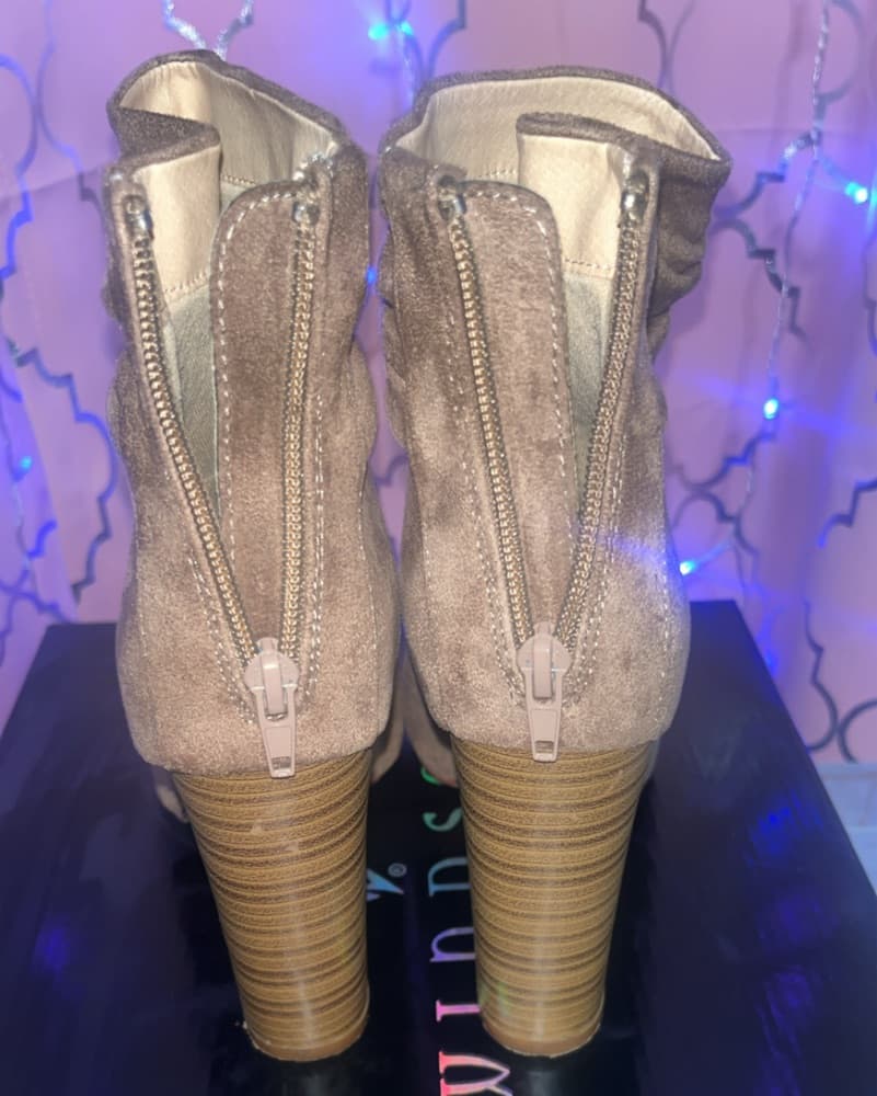 Super Sexy Open Tow Booties  - Image 4