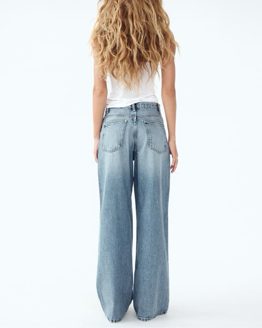 Zara Crossover Jeans - Image 4