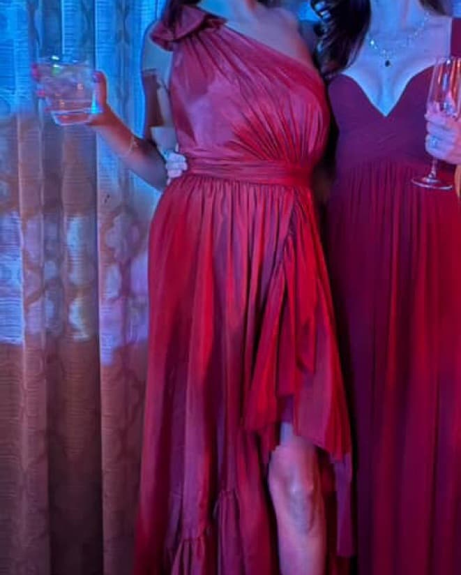 Captivating One-Shoulder Red Gown - Image 2