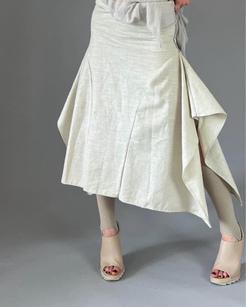 Elegant Linen Fishtail  Maxi Skirt - Image 4