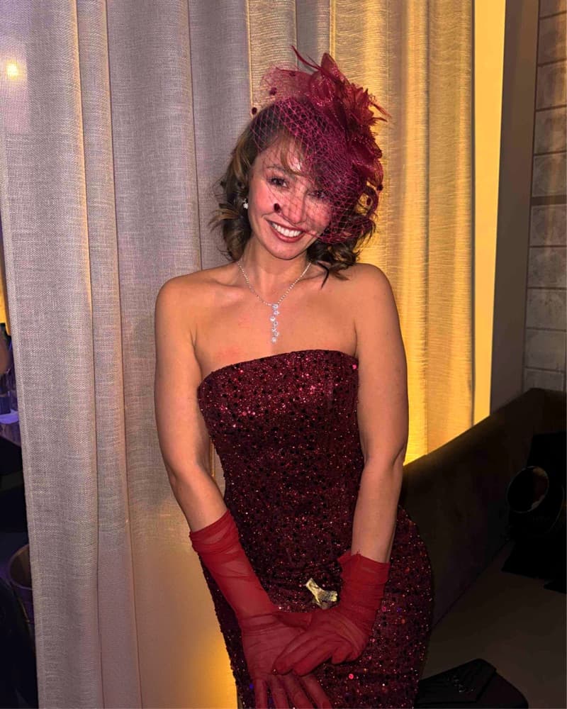 Sparkling Regal Corset And Skirt - Image 1
