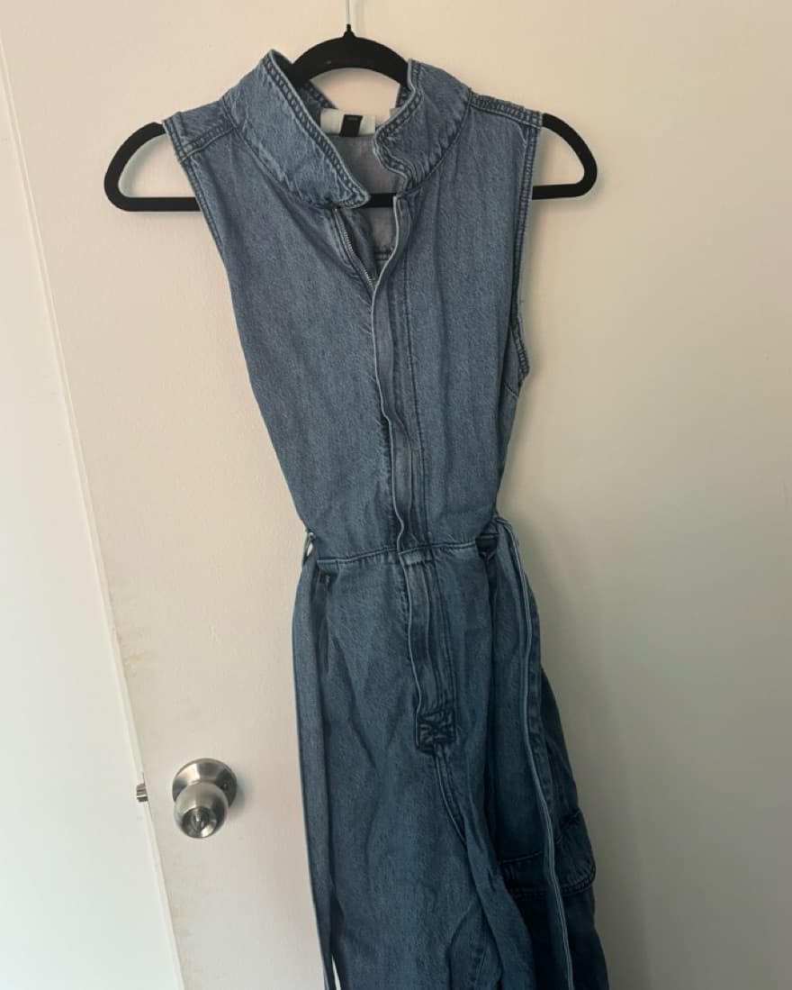 Chic Denim Jumpsuit with Tie Waist - Image 5