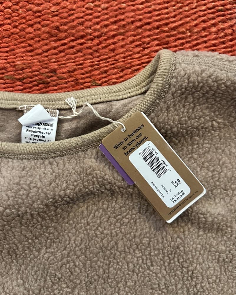 Patagonia Tan Shearling Fleece - Image 3