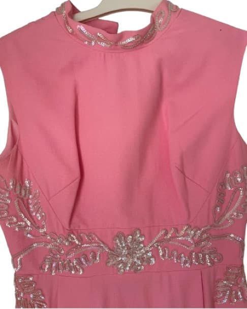 Vintage Elegant Embellished Pink Dress - Image 6