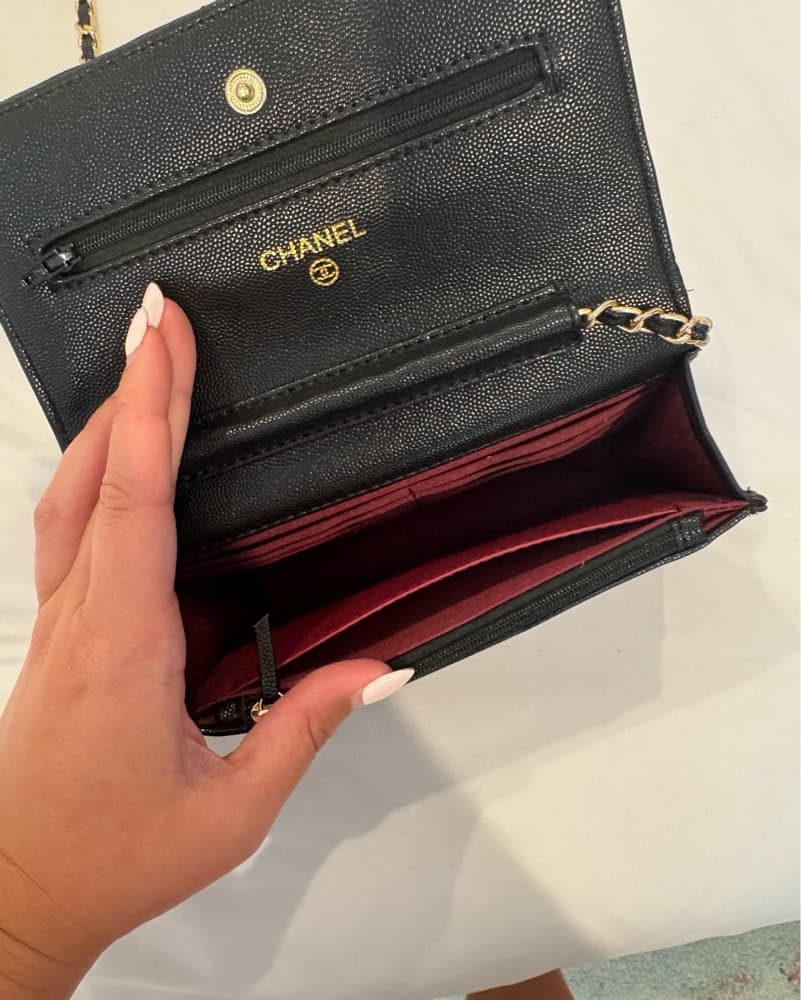Chanel Quilted Leather Shoulder Bag - Image 5