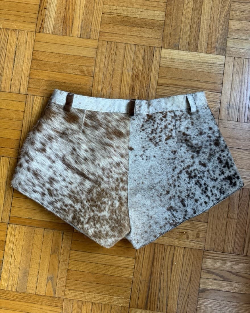 Understated Leather cowhide Shorts - Image 3