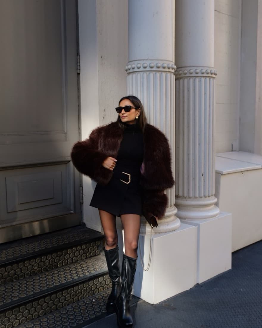 Luxurious Faux Fur Coat - Image 1
