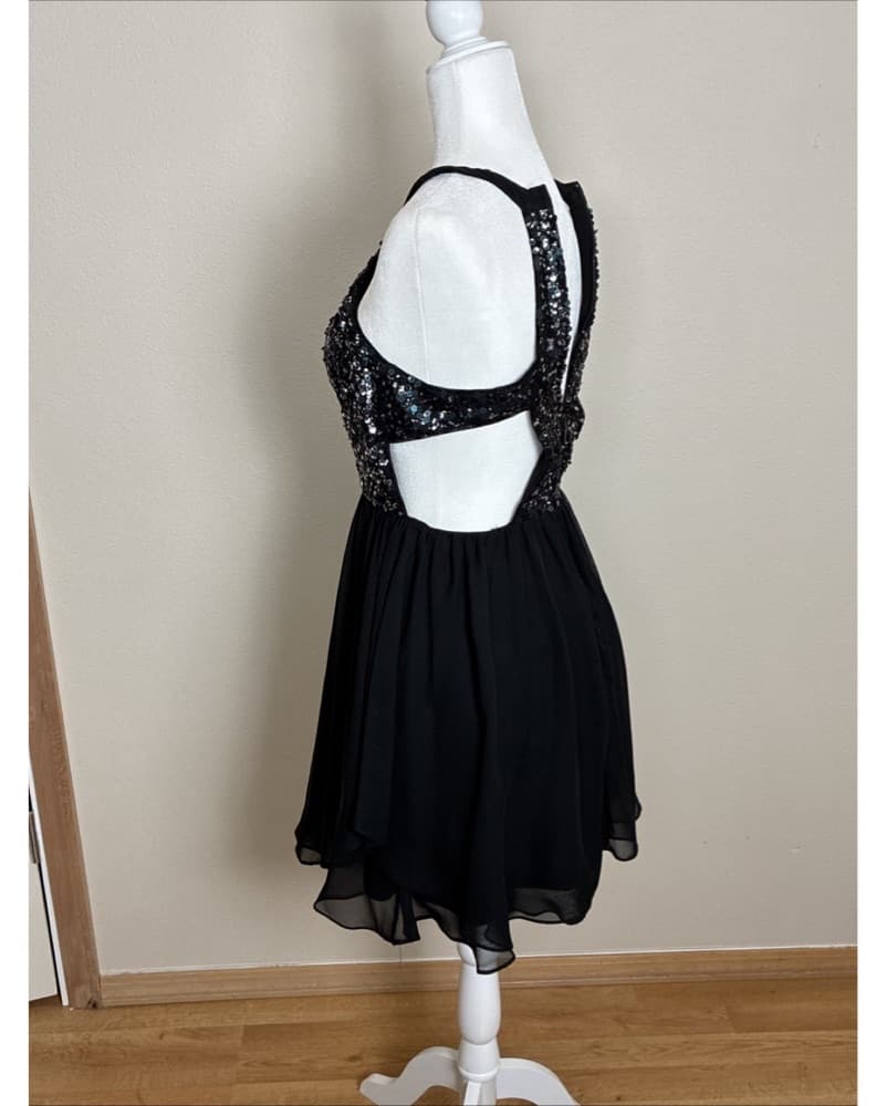 Sparkling Black Sequin Cocktail Dress - Image 6