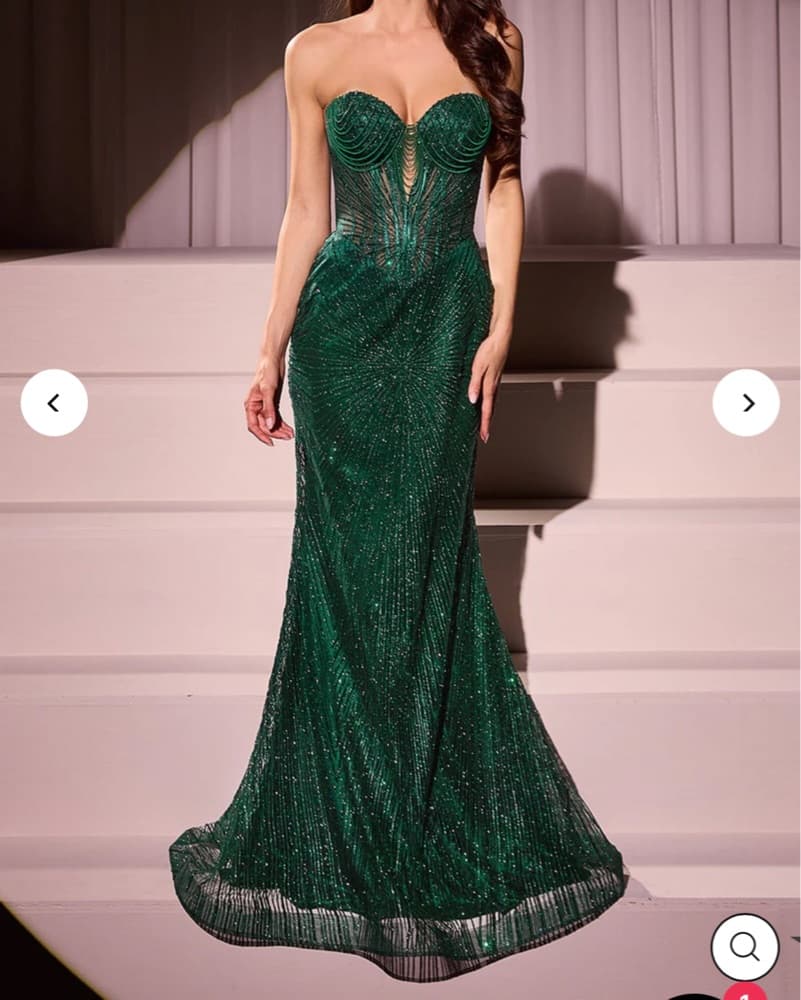 Elegant Emerald Green Sequin Gown - Image 1