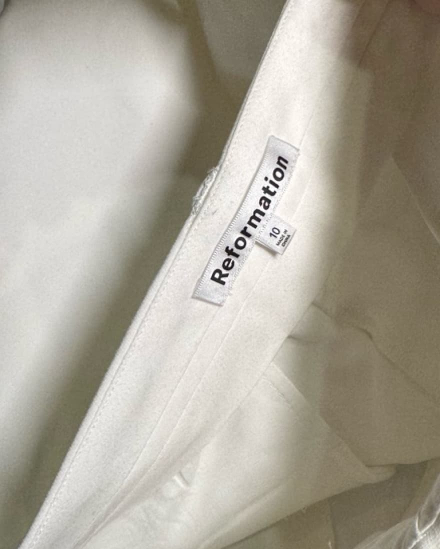 Stylish Reformation White Pants Size 10 - Image 3