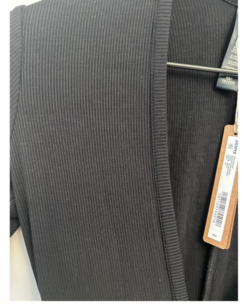 Skims Deep V Maxi - Image 3