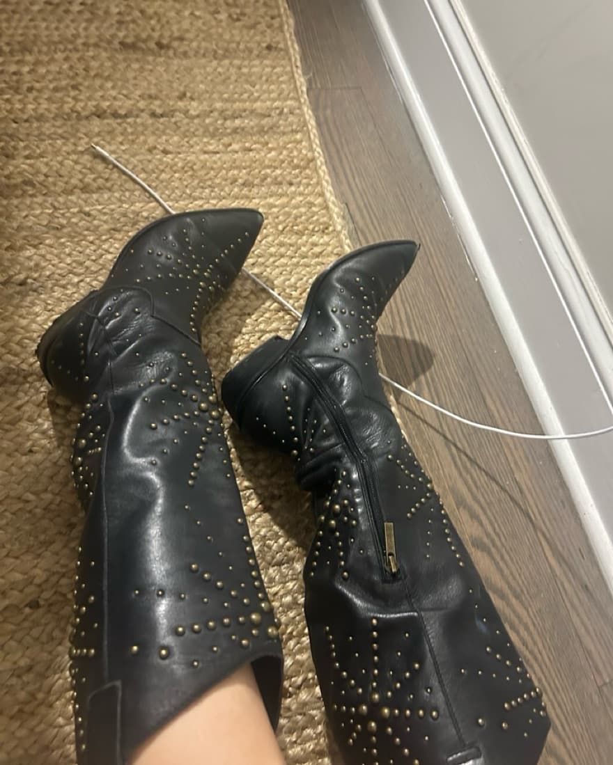 Black Cowboy Boots With Gold Embelished - Image 3