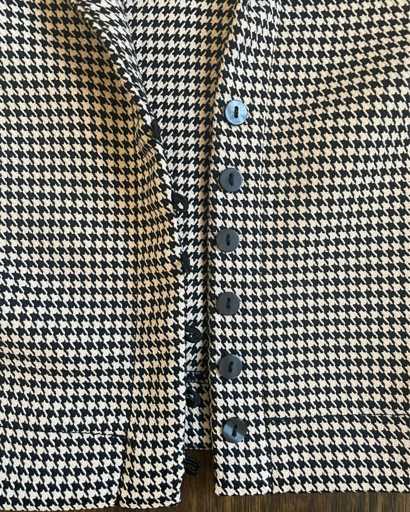 Chic Houndstooth Cropped Jacket - Image 5