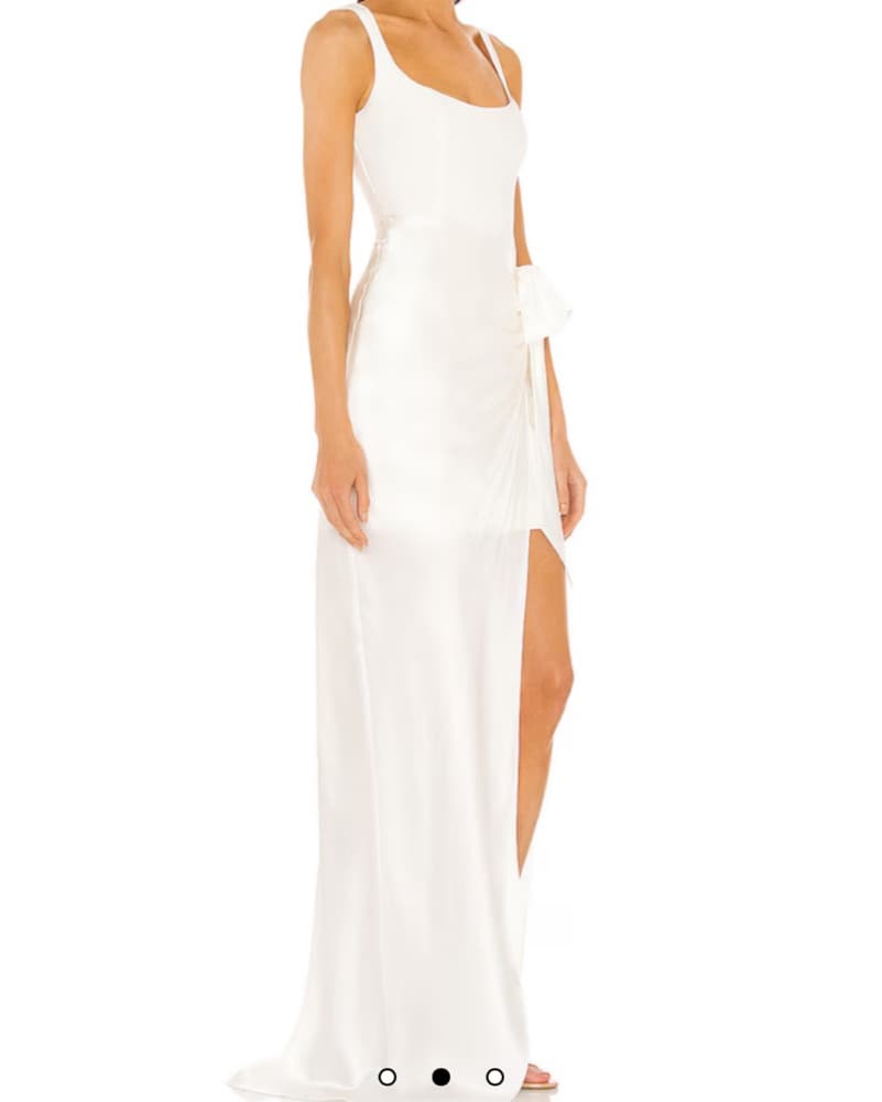 Elegant White Wrap Dress - Image 2