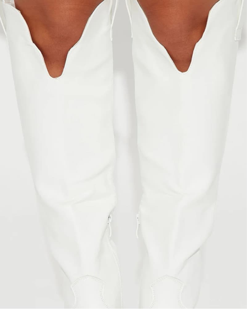 Sleek and Stylish White Cowgirl Boots - Image 2