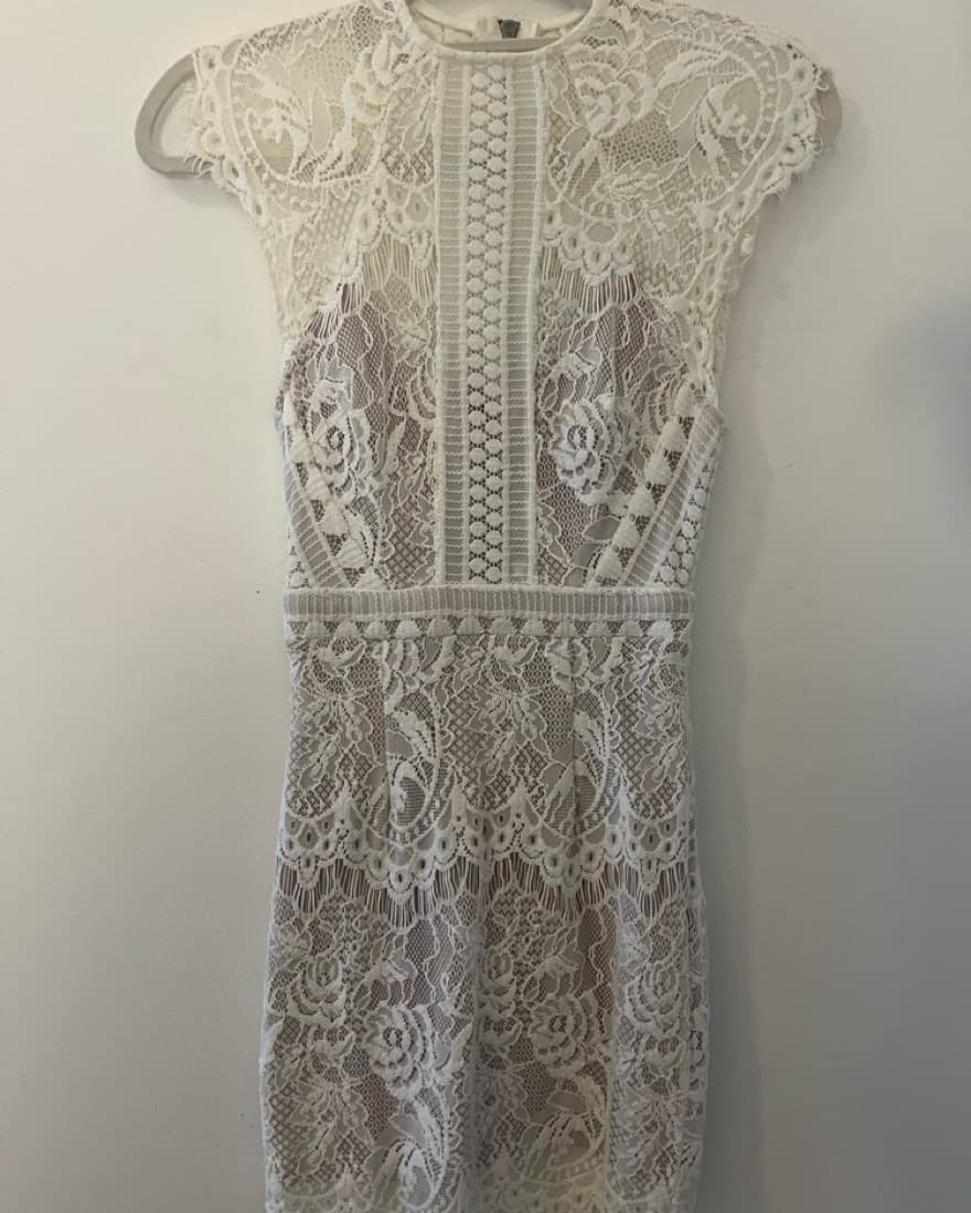 White lace high neck dress! - Image 1