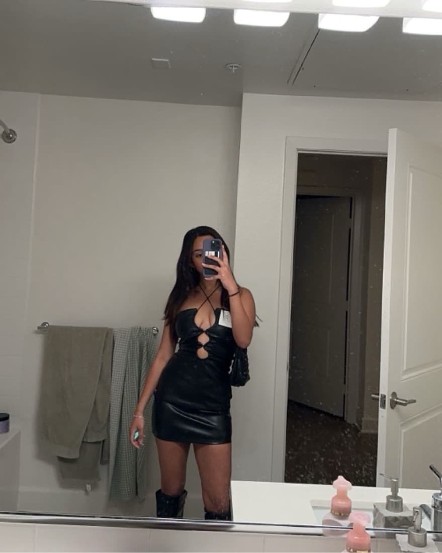 NADIYA STRAPLESS PU MINI DRESS BLACK  - Image 2
