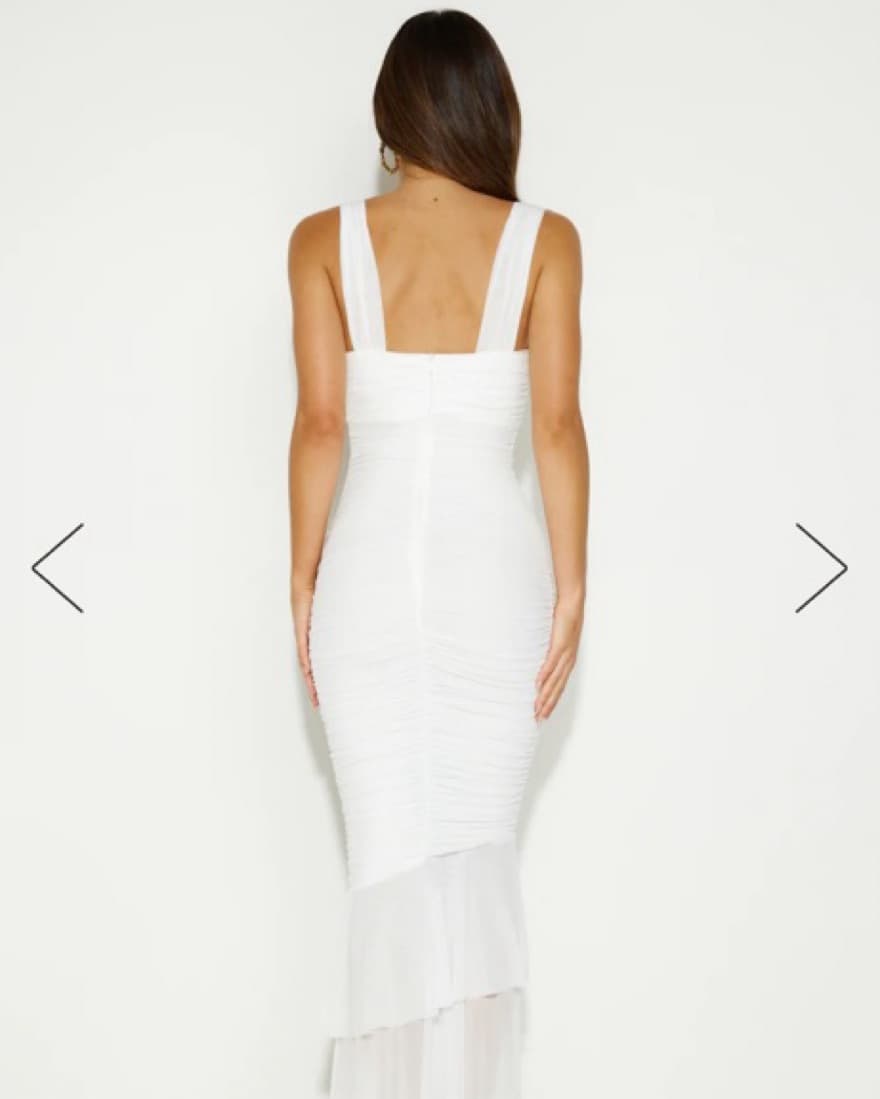 HELLO MOLLY- Party Pal Maxi Dress. Small - Image 3