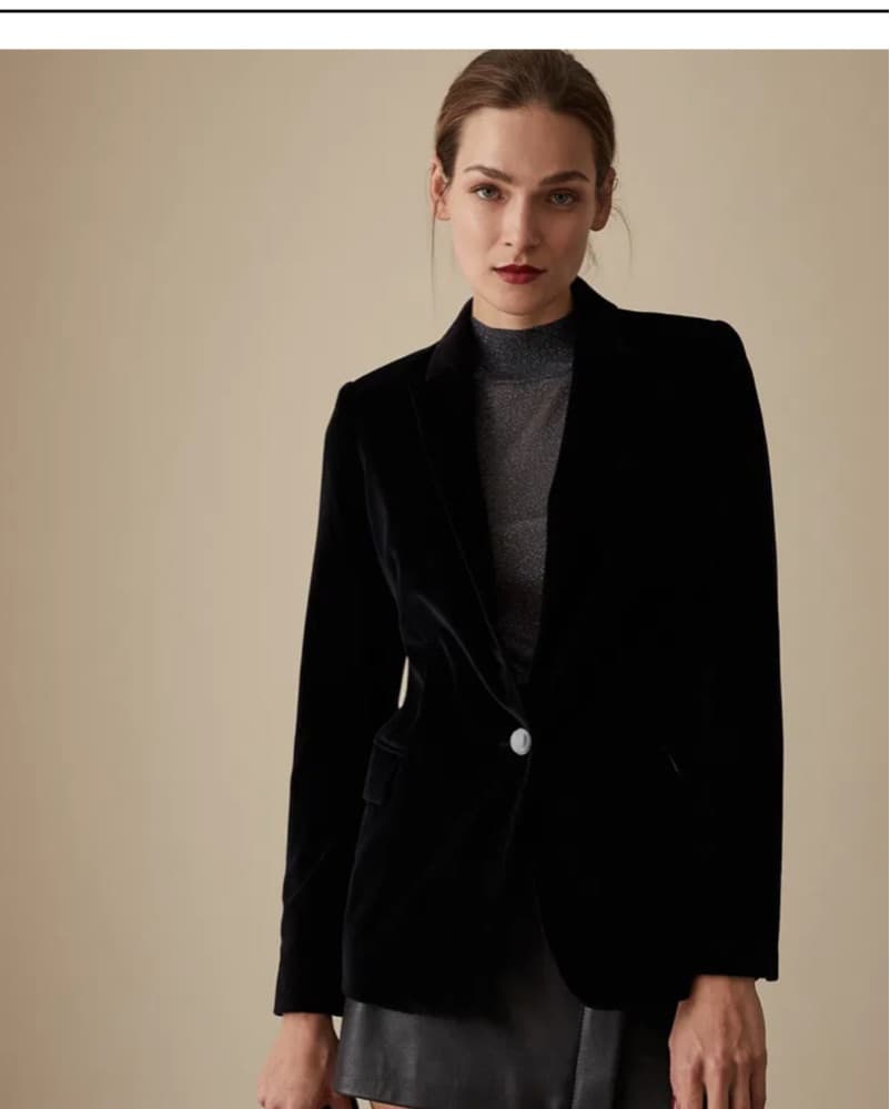 Black Velvet Blazer - Image 3