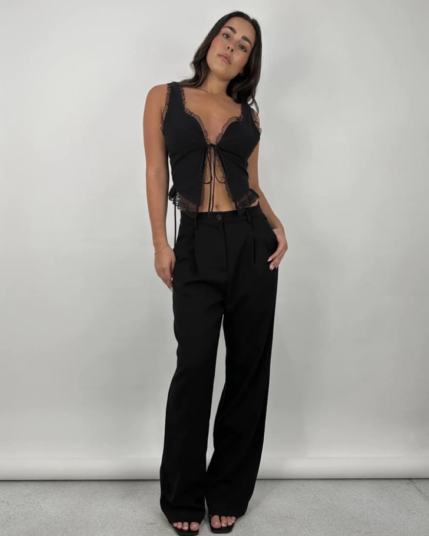 black lace center tie top - Image 4