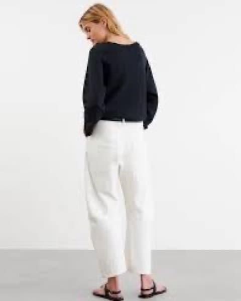 White barrel Leg Jeans - Image 2