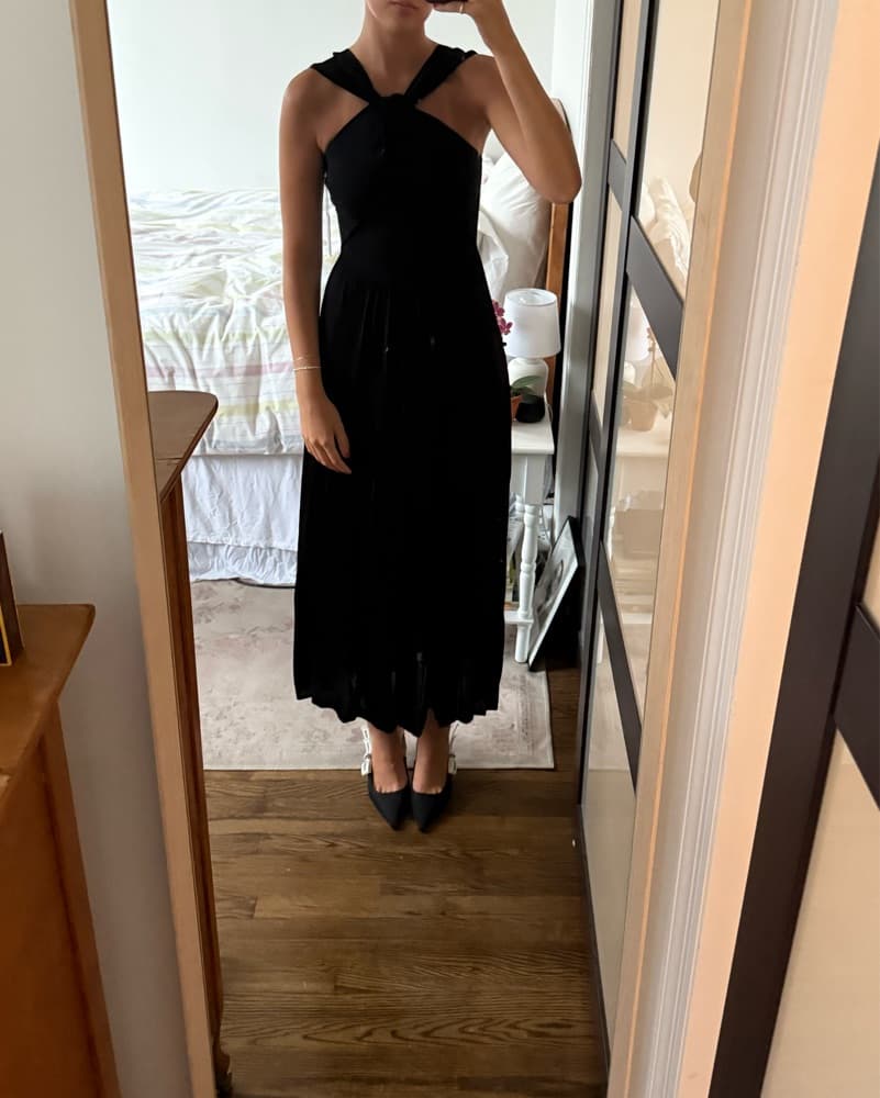 Elegant Black Midi Dress - Image 1