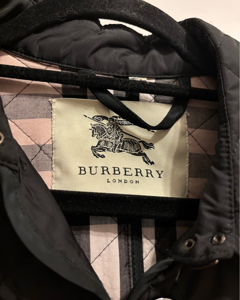 Burberry Black Quilted Jacket - Image 3