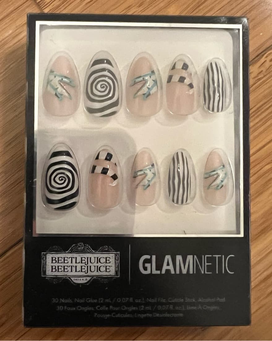 Beetlejuice Glametic Nails - Image 2