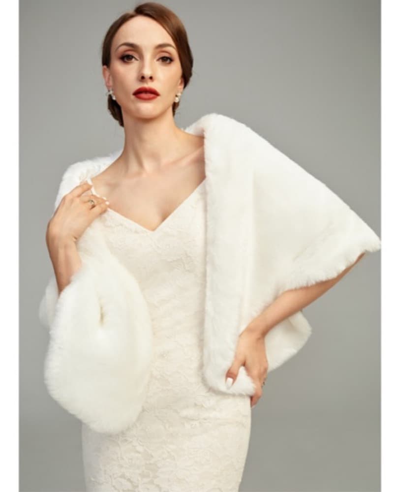 Faux Fur White Shaul - Image 1